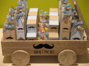 doopsuiker blauwbeige snor thema voor Rune