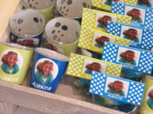 communiebedankjes blauwgroen witte bolletjes